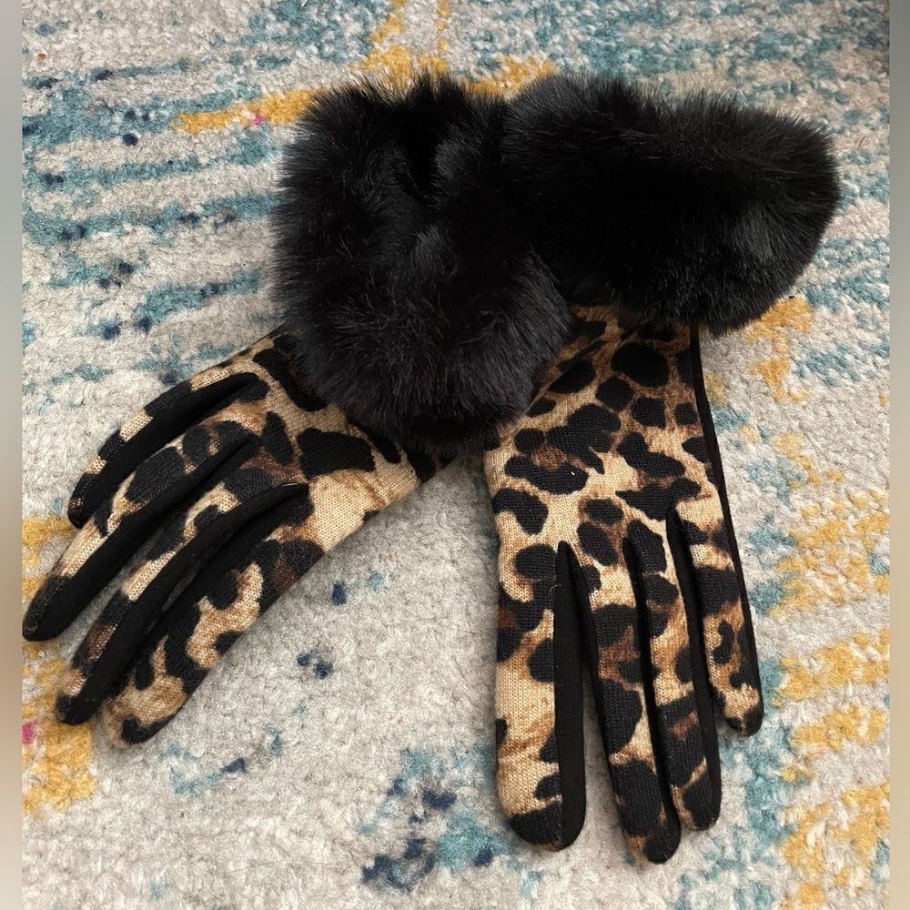 Leopard Knit Gloves Faux Fur Cuffs